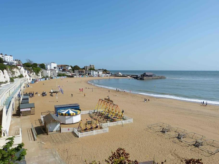 Apartamento Amazing Sea Views And Much More…. Broadstairs Exterior foto
