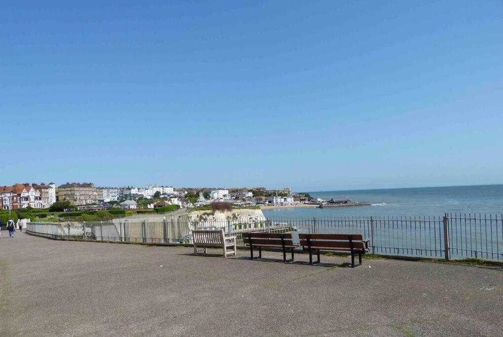 Apartamento Amazing Sea Views And Much More…. Broadstairs Exterior foto
